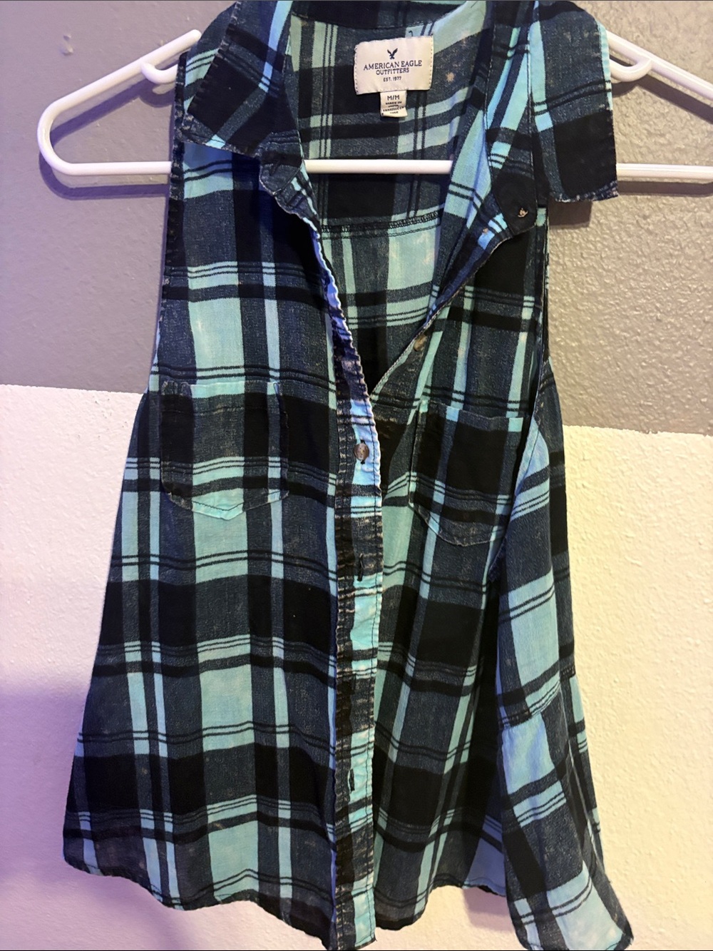 American Eagle Outfitters Black & Aqua Plaid Sleeveless Button-Up Top
